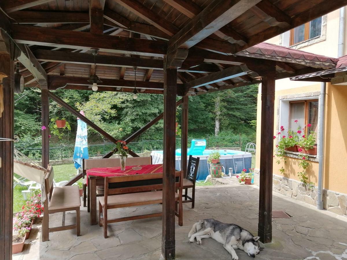 Къща Цвети-1 Трявна Hotel Bangeytsi Bagian luar foto